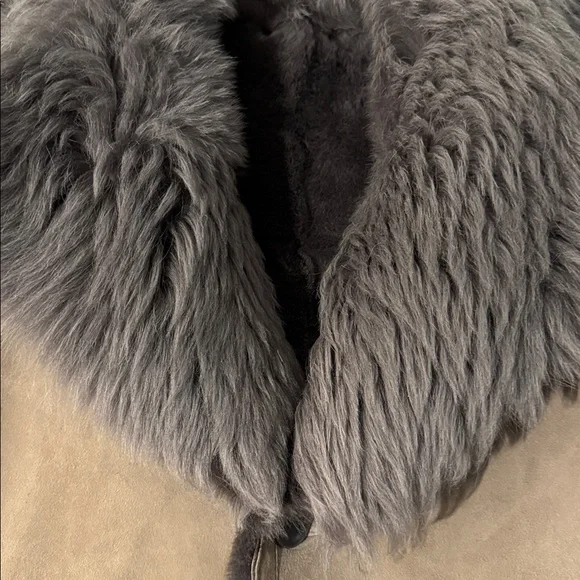 Taupe and gray reversible shearling coat by HISO.